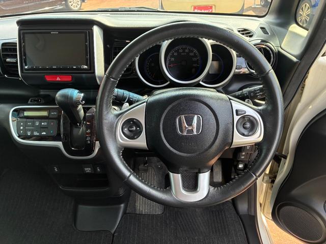 Ｎ－ＢＯＸカスタム Ｇ・ターボＬパッケージ　４ＷＤ　ドライブレコーダー　ＥＴＣ　両側電動スライドドア　オートクルーズコントロール　オートライト　スマートキー　アイドリングストップ　電動格納ミラー　シートヒーター　ベンチシート　ＣＶＴ（11枚目）