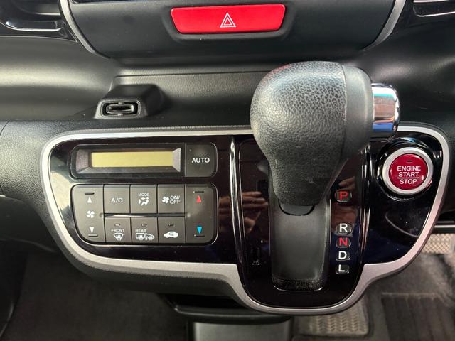 話題のドライブレコーダーなど、カー用品の販売　施工もお任せください！経験豊富な整備士が懇切丁寧に販売施工を行います。