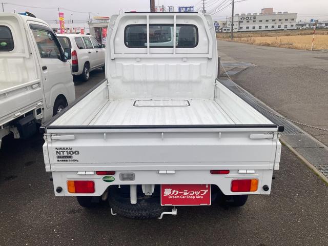 NT100クリッパートラック DX 4WD 軽トラック MT エアコン 運転席エアバッグ 助手席エアバッグ(6枚目)