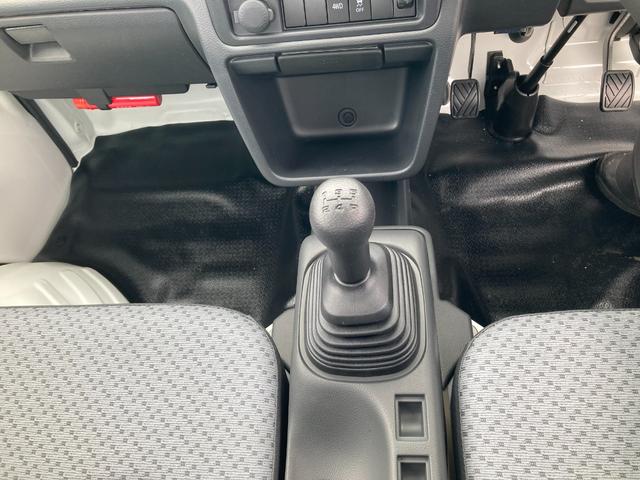 キャリイトラック ＫＣエアコン・パワステ　４ＷＤ　ＭＴ　衝突被害軽減システム　ＥＳＣ　エアコン　運転席エアバッグ　助手席エアバッグ（11枚目）