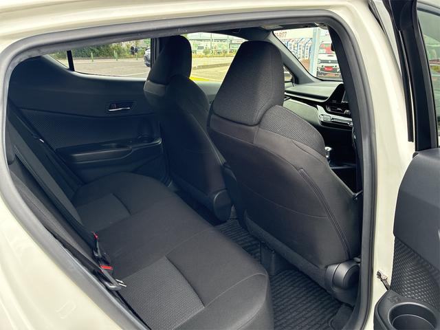 Ｃ－ＨＲ Ｓ－Ｔ　ＬＥＤエディション　４ＷＤ　オートクルーズコントロール　レーンアシスト　衝突被害軽減システム　オートマチックハイビーム　ＬＥＤヘッドランプ　アルミホイール　スマートキー　電動格納ミラー　ＣＶＴ　盗難防止システム（8枚目）