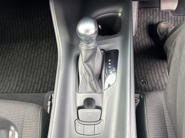 Ｃ－ＨＲ Ｓ－Ｔ　ＬＥＤエディション　４ＷＤ　オートクルーズコントロール　レーンアシスト　衝突被害軽減システム　オートマチックハイビーム　ＬＥＤヘッドランプ　アルミホイール　スマートキー　電動格納ミラー　ＣＶＴ　盗難防止システム（14枚目）