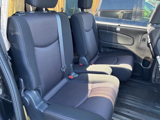 セレナ ハイウェイスター 4WD ETC オートクルーズコントロール 両側電動スライドドア スマートキー アイドリングストップ 電動格納ミラー 3列シート CVT アルミホイール 盗難防止システム 衝突安全ボディ ABS(8枚目)