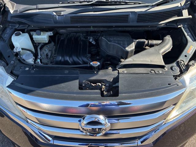 セレナ ハイウェイスター 4WD ETC オートクルーズコントロール 両側電動スライドドア スマートキー アイドリングストップ 電動格納ミラー 3列シート CVT アルミホイール 盗難防止システム 衝突安全ボディ ABS(22枚目)