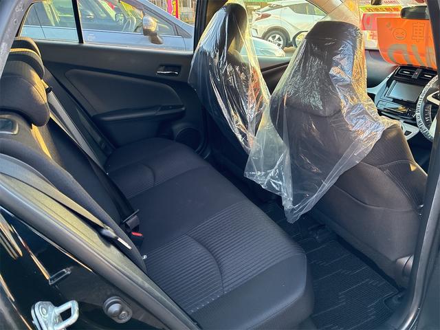 プリウス Ｓ　４ＷＤ　ＥＴＣ　レーンアシスト　オートクルーズコントロール　バックカメラ　アルミホイール　オートマチックハイビーム　オートライト　ＬＥＤヘッドランプ　ＣＶＴ　スマートキー　アイドリングストップ（7枚目）