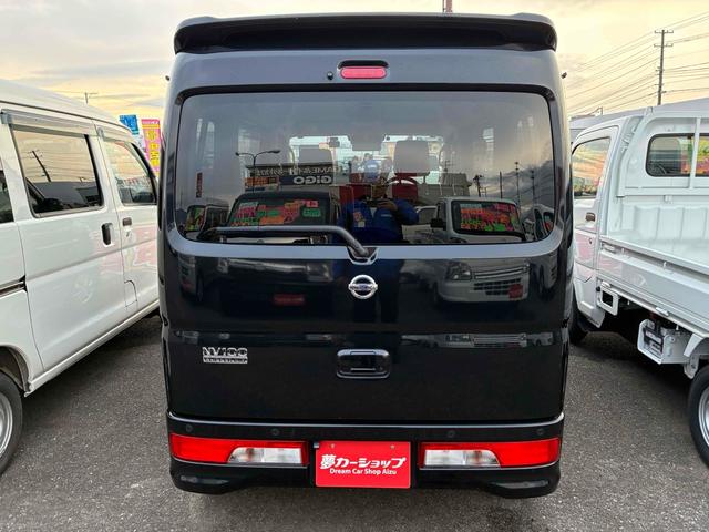 ＮＶ１００クリッパーリオ Ｇ　４ＷＤ　軽バン　ＡＴ　衝突被害軽減システム　クリアランスソナー　レーンアシスト　ドライブレコーダー　ＥＴＣ　両側電動スライドドア　スマートキー　電動格納ミラー　シートヒーター　オートライト　ＨＩＤ（6枚目）