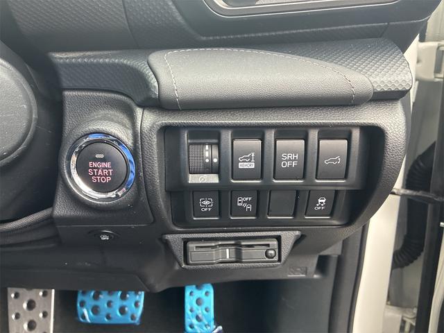 �l�C�Ԏ킩��A����]�̃J���[���I�ׂ܂��B�V�ԃ��[�X�͓��X�܂ŁA���[���̂��Ԃ��ꏏ�ɒT���܂��傤