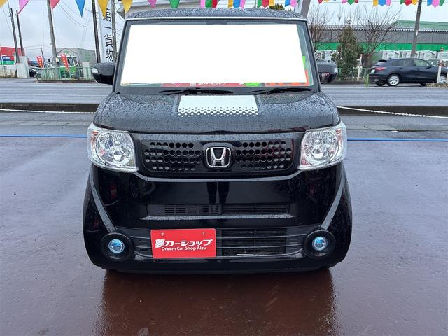 Ｎ－ＢＯＸスラッシュ Ｇ・Ｌインテリアカラーパッケージ　４ＷＤ　ＥＴＣ　バックカメラ　衝突被害軽減システム　オートライト　ＨＩＤ　スマートキー　アイドリングストップ　電動格納ミラー　シートヒーター　ベンチシート　ＣＶＴ　盗難防止システム　ＡＢＳ　ＥＳＣ（3枚目）