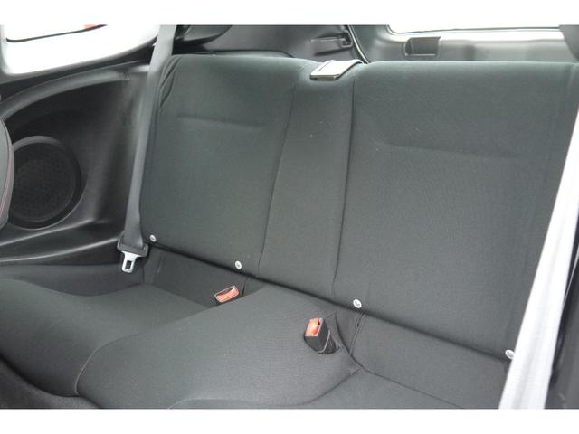 ＣＲ－Ｚ αマスターレーベル　６速ＭＴ　後期モデル　スカイルーフ　無限グリル　クルーズコントロール　バックカメラ　Ｂｌｕｅｔｏｏｔｈ対応社外メモリーナビ　フォグランプ　ＨＩＤヘッドライト　１７インチ純正アルミ　ヒーテッドドアミラー（12枚目）