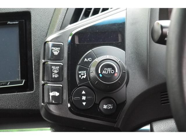 ＣＲ－Ｚ αマスターレーベル　６速ＭＴ　後期モデル　スカイルーフ　無限グリル　クルーズコントロール　バックカメラ　Ｂｌｕｅｔｏｏｔｈ対応社外メモリーナビ　フォグランプ　ＨＩＤヘッドライト　１７インチ純正アルミ　ヒーテッドドアミラー（22枚目）