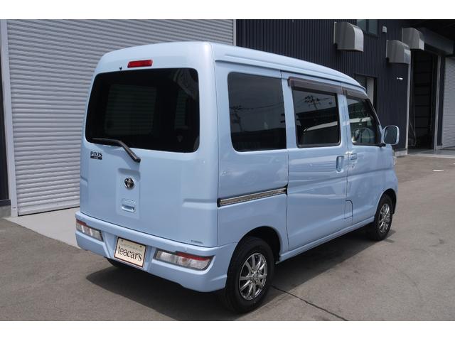 ピクシスバン クルーズ　ＳＡＩＩＩ　４ＷＤ　後期モデル　ハイルーフ　衝突軽減ブレーキ　車線逸脱警報　リアコーナーセンサー　オートハイビーム　リアヒーター　パワーウインドウ　キーレス　両側スライド　ＣＤ　ＡＭ／ＦＭ　アイドリングストップ（8枚目）