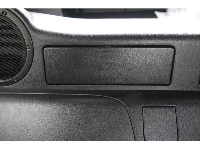 フェアレディＺ ベースグレード　トミーカイラコンプリート　６ＭＴ　トミーカイラエキマニ　トミーカイラオリジナル６ＰＯＤキャリパー　トミーカイラＰｒｏＲ１９インチ鍛造アルミ　トミーカイラフロントエアロ・サイドディフューザー（46枚目）