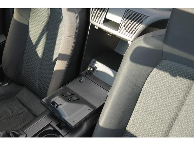 ロードスター ＲＳ　６ＭＴ　幌新品張替え済　新品夏タイヤ　ＨＫＳマフラー　スマートキー　純正キセノンヘッドライト　社外ＨＤＤナビ　フルセグ　Ｂｌｕｅｔｏｏｔｈハンズフリー　ＭＯＭＯステアリング　１７インチアルミホイール（32枚目）