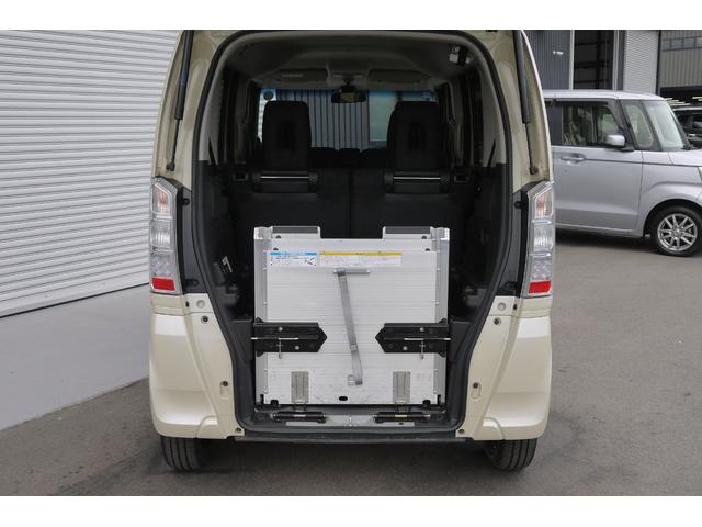 N-BOX+ G・Lパッケージ 車いす仕様車 4WD 福祉車両 車いすスローパー 後期モデル 衝突軽減ブレーキ 左側パワースライドドア 前席2脚シートヒーター プラズマクラスター 純正Bluetooth対応メモリーナビ Bカメラ スマートキー(10枚目)