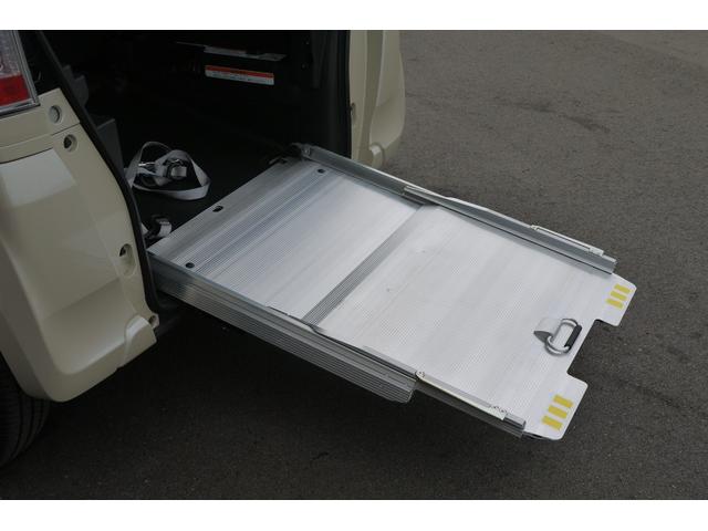 N-BOX+ G・Lパッケージ 車いす仕様車 4WD 福祉車両 車いすスローパー 後期モデル 衝突軽減ブレーキ 左側パワースライドドア 前席2脚シートヒーター プラズマクラスター 純正Bluetooth対応メモリーナビ Bカメラ スマートキー(12枚目)