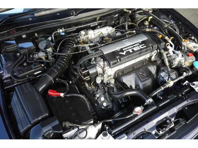 アコードクーペ ＳｉＲ　２．２ＬＶＴＥＣ　ホンダオブアメリカ　オリジナルコンディション　クルーズコントロール　サンルーフ　ＢＯＳＥスピーカー　純正１５インチアルミホイール　ＥＴＣ　９１０６１ｋｍ時タイベル交換済みステッカー有（46枚目）