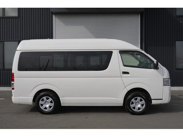 ハイエースバン ロングDX ウェルキャブ車いす仕様車全自動スライドリフト Bタイプ10人乗り 4WD 車イス電動固定2基 ディーゼルターボ 左スライドドア連動オートサイドステップ リヤクーラー リヤヒーター キーレス(7枚目)
