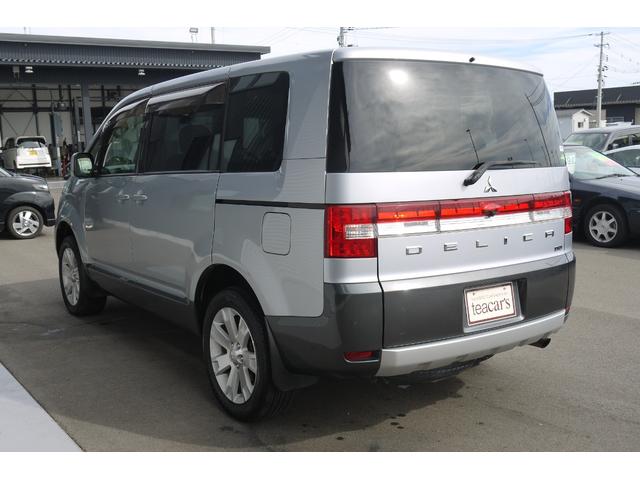 デリカＤ：５ Ｄ　パワーパッケージ　４ＷＤ　ディーゼルターボ　フリップダウンモニター　両側パワースライドドア　前席２脚シートヒーター　クルーズコントロール　パドルシフト　ステアリングスイッチ　純正９インチメモリーナビ　８人乗り　Ｂカメラ（9枚目）