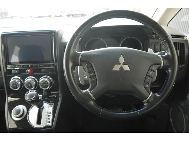 デリカＤ：５ Ｄ　パワーパッケージ　４ＷＤ　ディーゼルターボ　フリップダウンモニター　両側パワースライドドア　前席２脚シートヒーター　クルーズコントロール　パドルシフト　ステアリングスイッチ　純正９インチメモリーナビ　８人乗り　Ｂカメラ（10枚目）