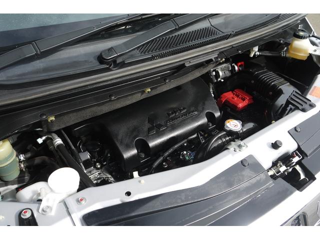 デリカＤ：５ Ｄ　パワーパッケージ　４ＷＤ　ディーゼルターボ　フリップダウンモニター　両側パワースライドドア　前席２脚シートヒーター　クルーズコントロール　パドルシフト　ステアリングスイッチ　純正９インチメモリーナビ　８人乗り　Ｂカメラ（22枚目）