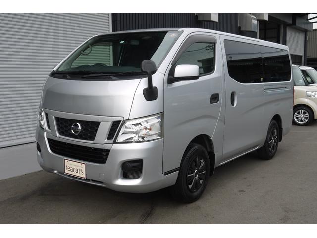 NV350キャラバンバン ロングDXターボ 4WD ディーゼルターボ 低床 リアヒーター プライバシーガラス 両側スライドドア Bluetooth対応純正メモリーナビ ハンズフリー バックカメラ キーレス 社外ブラックホイールキャップ(4枚目)