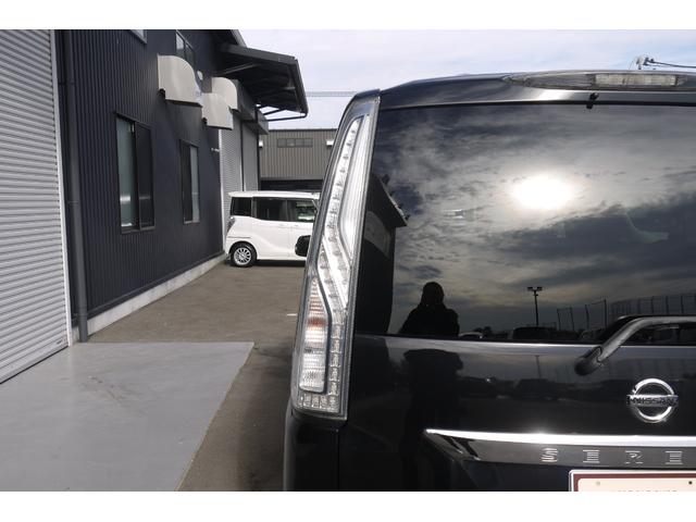 セレナ ハイウェイスター　Ｓエディション　４ＷＤ　後期モデル　エマージェンシーブレーキ　両側スライド片側パワースライドドア　フォグランプ　クルーズコントロール　Ｂｌｕｅｔｏｏｔｈ対応純正メモリーナビ　リアエアコン　ステアリングスイッチ　ＥＴＣ（20枚目）