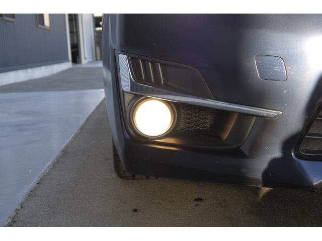 インプレッサスポーツ ２．０ｉアイサイト　プラウドエディション　４ＷＤ　アイサイト　後期モデル　レーダークルーズコントロール　パワーシート　左右独立温度調整機能付オートエアコン　純正１６インチアルミホイール　社外ＨＤＤナビ　オートライト　ＨＩＤヘッドライト　ＥＴＣ（15枚目）