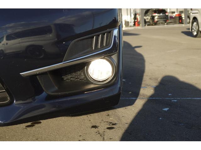 インプレッサスポーツ ２．０ｉアイサイト　プラウドエディション　４ＷＤ　アイサイト　後期モデル　レーダークルーズコントロール　パワーシート　左右独立温度調整機能付オートエアコン　純正１６インチアルミホイール　社外ＨＤＤナビ　オートライト　ＨＩＤヘッドライト　ＥＴＣ（16枚目）