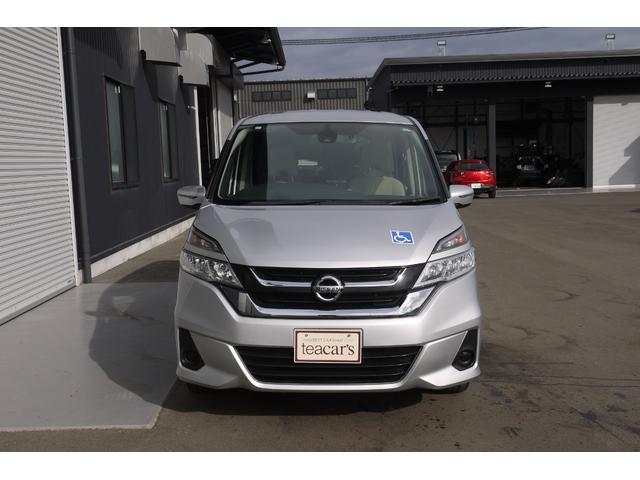 セレナ チェアキャブリフタータイプ 4WD 車いす仕様車 電動スライドリフト 固定装置1基 エマージェンシーブレーキ ハイブリッド 両側スライドドア クルーズコントロール オートエアコン リアエアコン オートライト バックカメラ(6枚目)