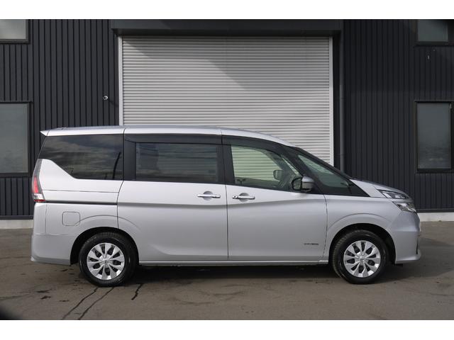 セレナ チェアキャブリフタータイプ 4WD 車いす仕様車 電動スライドリフト 固定装置1基 エマージェンシーブレーキ ハイブリッド 両側スライドドア クルーズコントロール オートエアコン リアエアコン オートライト バックカメラ(11枚目)