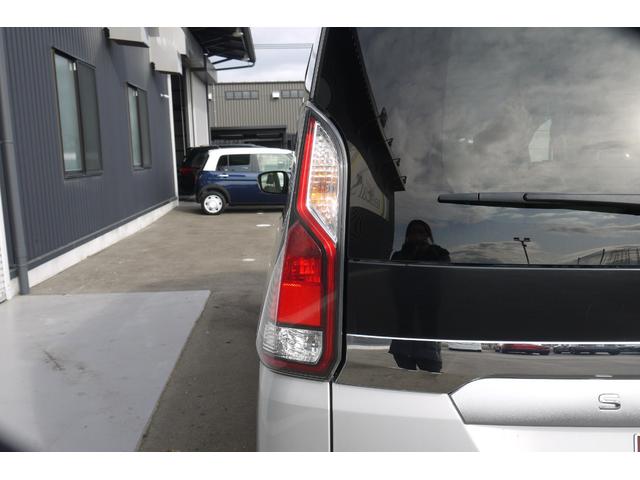 セレナ チェアキャブリフタータイプ 4WD 車いす仕様車 電動スライドリフト 固定装置1基 エマージェンシーブレーキ ハイブリッド 両側スライドドア クルーズコントロール オートエアコン リアエアコン オートライト バックカメラ(21枚目)