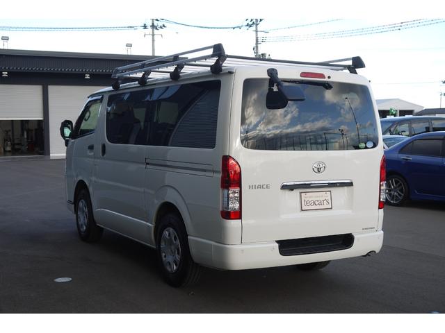 ハイエースバン ロングDX GLパッケージ 4WD ディーゼルターボ セーフティセンス 6人乗り 純正ルーフラック プライバシーガラス フロント&リアクリアランスソナー Bluetooth対応純正メモリーナビ オートライト バックカメラ ETC(9枚目)