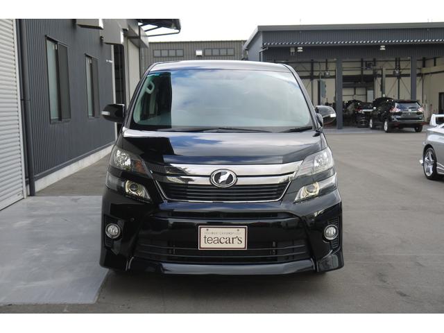 ヴェルファイア ２．４Ｚ　ゴールデンアイズＩＩ　４ＷＤ　７人乗り　フロント＆リアクリアランスソナー　リア電動ゲート　両側電動スライドドア　クルーズコントロール　９型メモリーナビ　クルーズコントロール　ナノイー付左右独立温度調整オートエアコン　ＥＴＣ（2枚目）