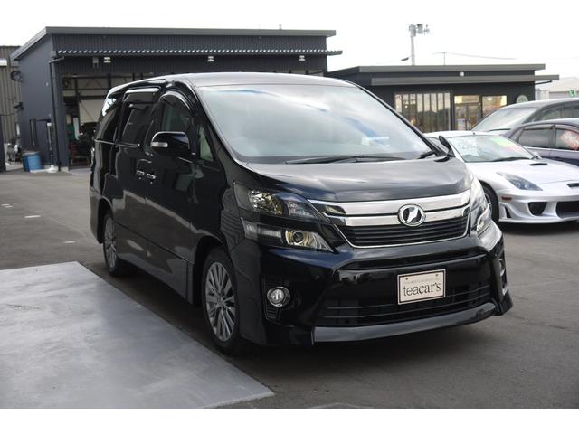 ヴェルファイア ２．４Ｚ　ゴールデンアイズＩＩ　４ＷＤ　７人乗り　フロント＆リアクリアランスソナー　リア電動ゲート　両側電動スライドドア　クルーズコントロール　９型メモリーナビ　クルーズコントロール　ナノイー付左右独立温度調整オートエアコン　ＥＴＣ（4枚目）