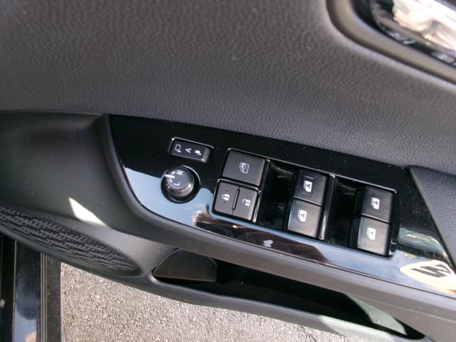 プリウス S 4WD☆モデリスタフルエアロ☆純正8インチナビフルセグTV♪バックカメラ☆ビルトインETC☆ドライブレコーダー☆レーダークルーズコントロール☆LEDライト☆リアスモークフィルム☆シートカバー☆(37枚目)