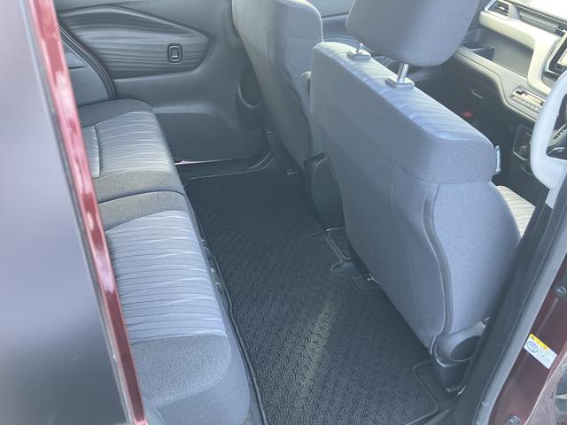ソリオ Ｇ　２型　４ＷＤ　ナビ　ドラレコ　オートライト　Ｂｌｕｅｔｏｏｔｈ　スライドドア　純正ナビ　プッシュスタート　シートヒーター　オートエアコン　スズキセーフティーサポート　４ＷＤ　衝突被害軽減システム　アイドリングストップ（31枚目）