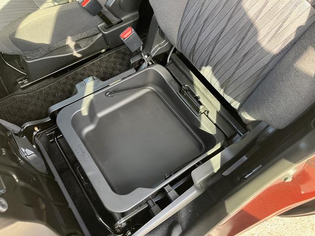 ソリオ Ｇ　２型　４ＷＤ　ナビ　ドラレコ　オートライト　Ｂｌｕｅｔｏｏｔｈ　スライドドア　純正ナビ　プッシュスタート　シートヒーター　オートエアコン　スズキセーフティーサポート　４ＷＤ　衝突被害軽減システム　アイドリングストップ（41枚目）