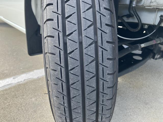 常時展示在庫５０台程度、弊社展示場にて好評展示中、遠方にお住まいでご来店が困難な方は、認定中古車で車両の状態確認ができます。