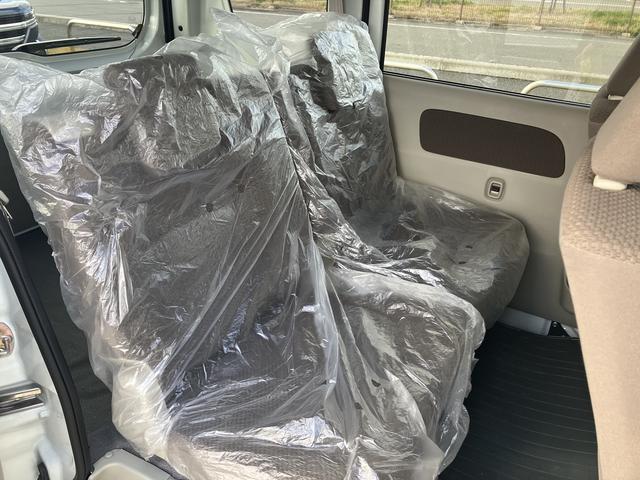 リヤシート／車内も大変きれいな状態です。