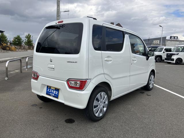 ワゴンＲ ＦＸ　４型　４ＷＤ　ＣＶＴ　ＣＤオーディオ　オートライト　プッシュスタート　シートヒーター　スズキセーフティーサポート　４ＷＤ　衝突被害軽減システム　アイドリングストップ　横滑り防止機能　衝突安全ボディ（6枚目）