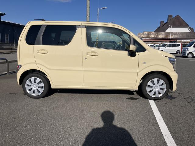 ワゴンＲ ＦＸ　４型　４ＷＤ　ＣＤオーディオ　オートライト　プッシュスタート　シートヒーター　オートエアコン　スズキセーフティーサポート　４ＷＤ　衝突被害軽減システム　アイドリングストップ　横滑り防止機能　衝突安全ボディ（7枚目）