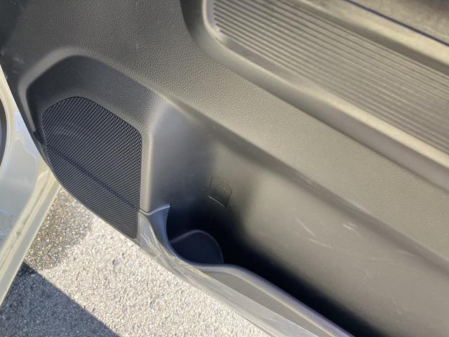 ワゴンＲ ＦＸ　４型　４ＷＤ　ＣＤオーディオ　オートライト　プッシュスタート　シートヒーター　オートエアコン　スズキセーフティーサポート　４ＷＤ　衝突被害軽減システム　アイドリングストップ　横滑り防止機能　衝突安全ボディ（21枚目）