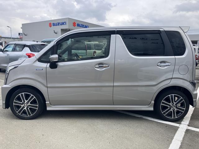 �{�f�B�[�J���[�̓X�`�[���V���o�[���^���b�N��