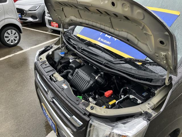 ワゴンＲ ＦＸ　４型　４ＷＤ　ＣＤオーディオ　オートライト　プッシュスタート　シートヒーター　オートエアコン　スズキセーフティーサポート　４ＷＤ　衝突被害軽減システム　アイドリングストップ　横滑り防止機能　盗難防止システム（7枚目）
