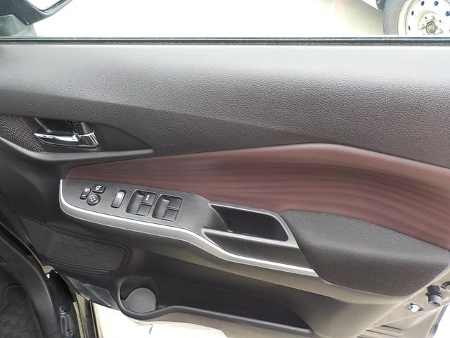 �h�A�g�����ɂ̓y�b�g�{�g�����[�|�P�b�g���������܂��B