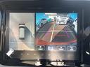 【全方位モニター】リバースに入れた際、車両全体を見渡している映像に切り替わります。また、見通しが悪い場所で便利な前方ワイド映像やすれ違いに便利な助手席側ワイド映像など切り替えが出来ますよ♪