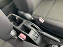センターコンソールドリンクホルダーは小物入れとしても便利です