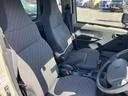 スーパーキャリイ　Ｘリミテッド　５型　５ＭＴ　オーディオレス　エアコン　パートタイム４ＷＤ　パワーウインド　キーレスキー　オートライト　スズキセーフティーサポート　４ＷＤ　衝突被害軽減システム　盗難防止システム（25枚目）