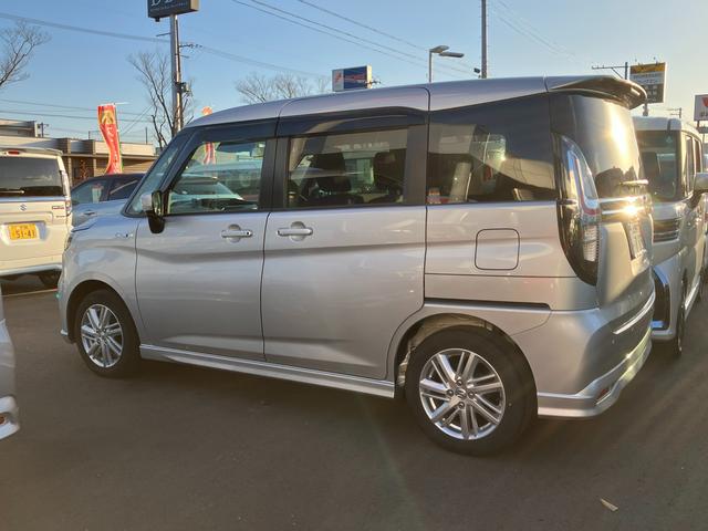 ソリオ ＨＹＢＲＩＤ　ＭＺ　２ＷＤ・ＣＶＴ　全方位モニター付ナビ　衝突被害軽減システム　スライドドア　バックカメラ　純正ナビ　ＥＴＣ（3枚目）