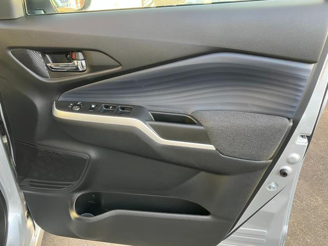 ソリオ ＨＹＢＲＩＤ　ＭＺ　２ＷＤ・ＣＶＴ　全方位モニター付ナビ　衝突被害軽減システム　スライドドア　バックカメラ　純正ナビ　ＥＴＣ（25枚目）